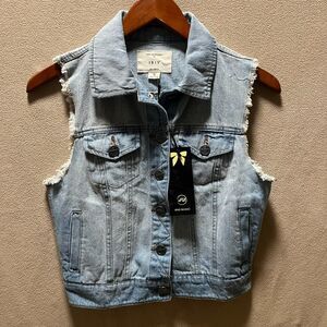 NWT New Iris Los‎ Angeles Denim Vest JUNIORS SZ Medium Sleeveless Biker Festival